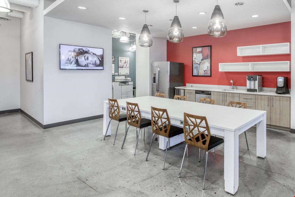 6900 Tavistock Lakes Boulevard, Orlando, FL Coworking Space CoworkingCafe